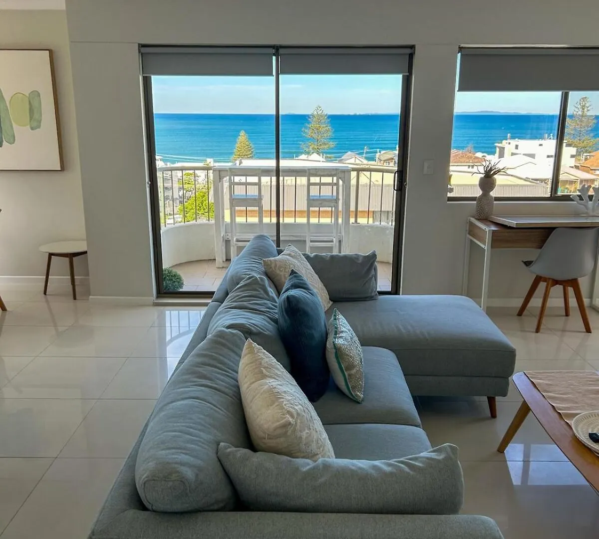 Serene Beachside Apartment Caloundra